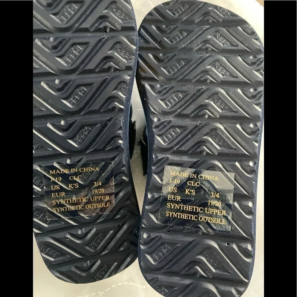 Reef Ahi Boys Sandals- Size 3-7